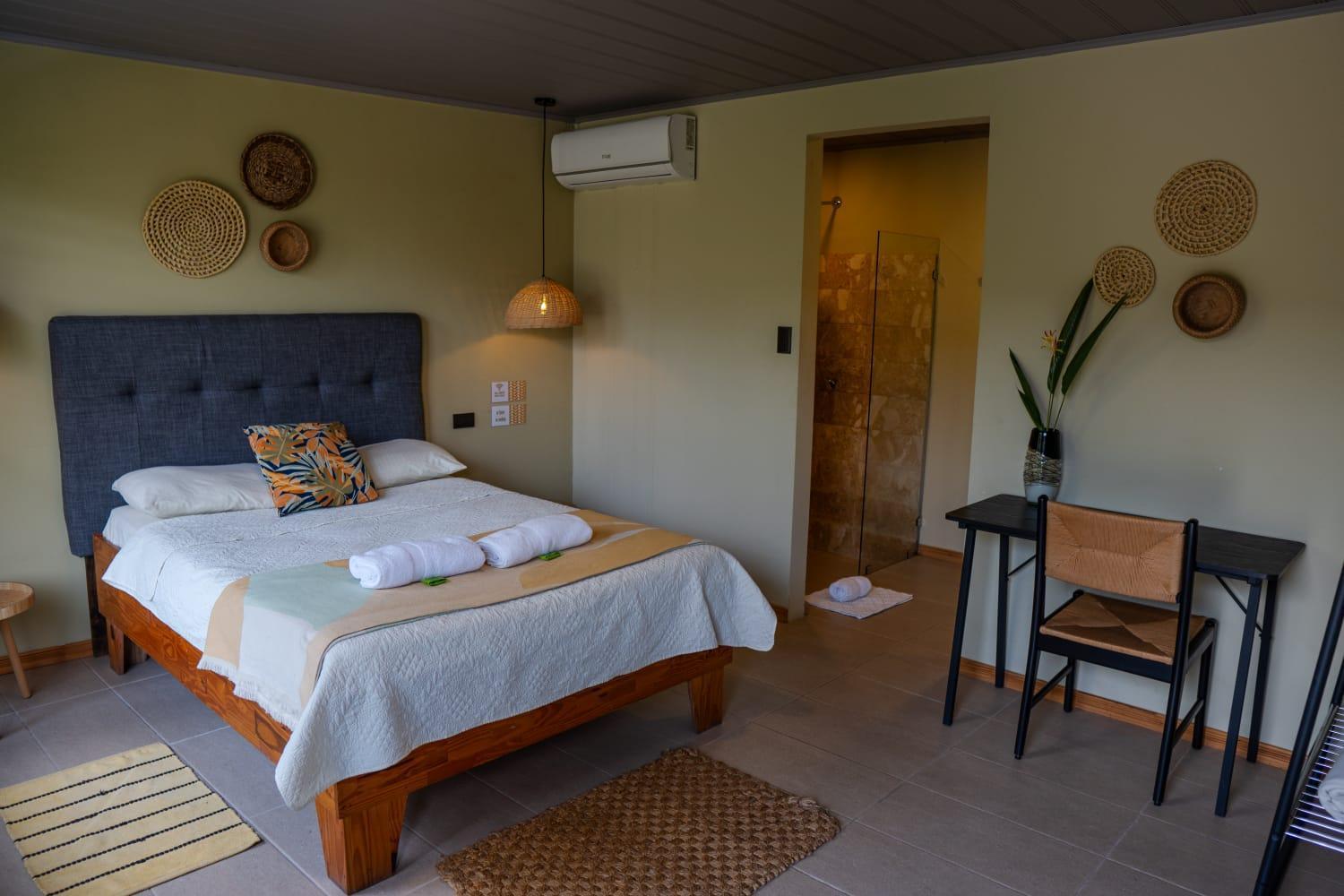 Hotel Y Cabinas Del Tropico Guápiles Eksteriør billede
