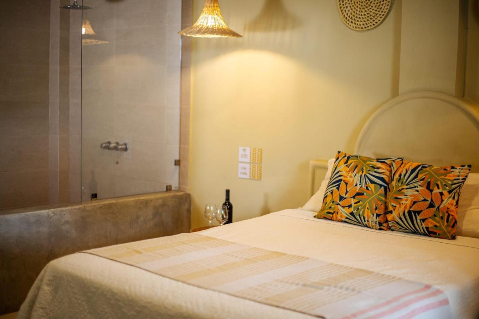 Hotel Y Cabinas Del Tropico Guápiles Eksteriør billede